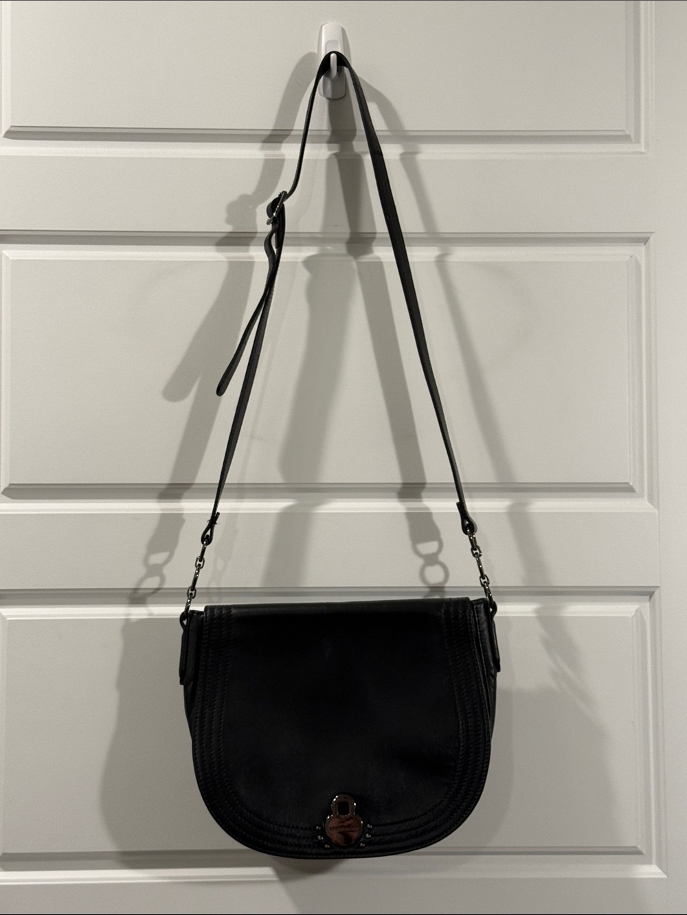 Longchamp Calvacade leather bag Longchamp Saddle Crossbody Bag - Black